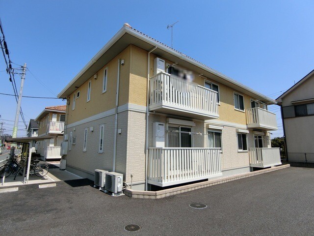 ��ʌ������s������2-4�̃A�p�[�g�̌����O��