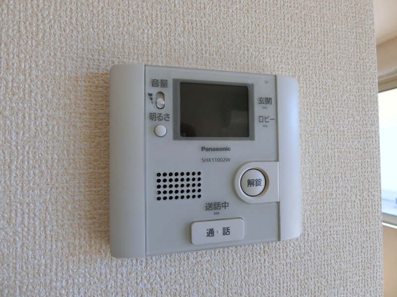 ��ʌ������s�������̃A�p�[�g�̂��̑������E�X�y�[�X