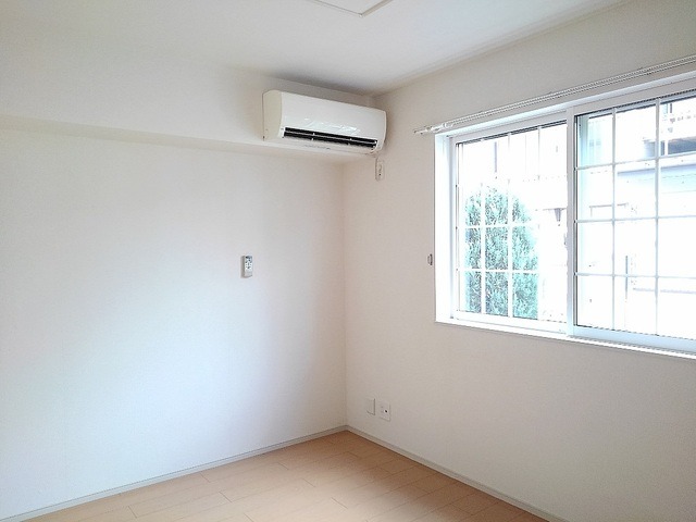 ��ʌ������s���T���ڂ̃A�p�[�g�̂��̑������E�X�y�[�X