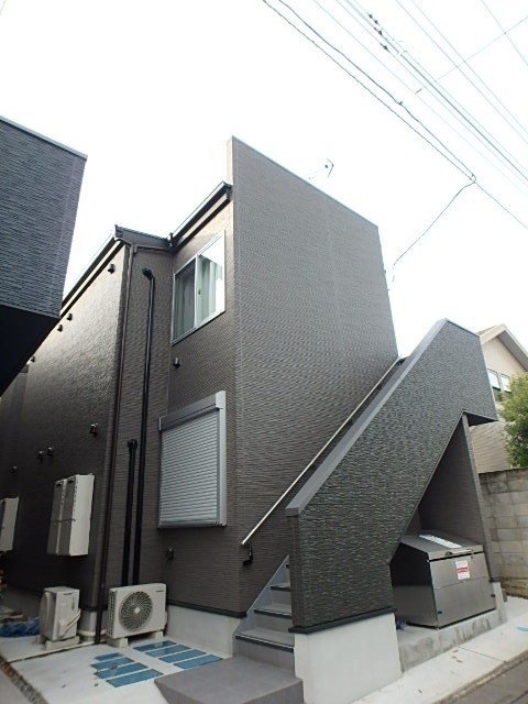 ��ʌ��������܎s�k����i���Q���ڂ̃A�p�[�g�̃G���g�����X