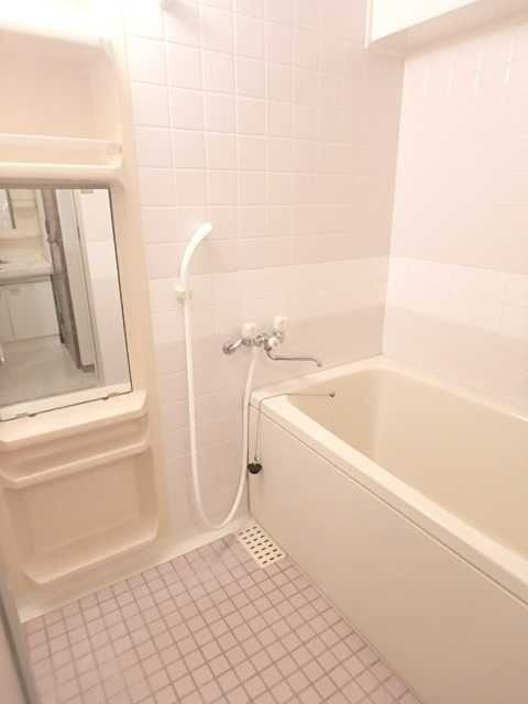 ��ʌ��������܎s�k��~�͒��̃}���V�����̃o�X