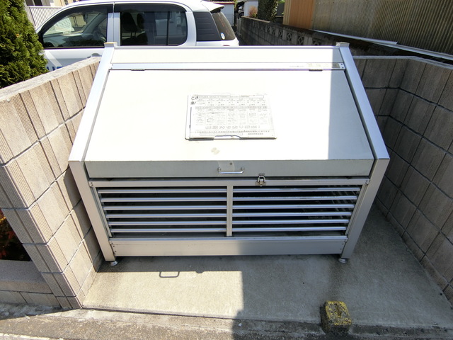 ��ʌ������s�������̃A�p�[�g�̂��̑�