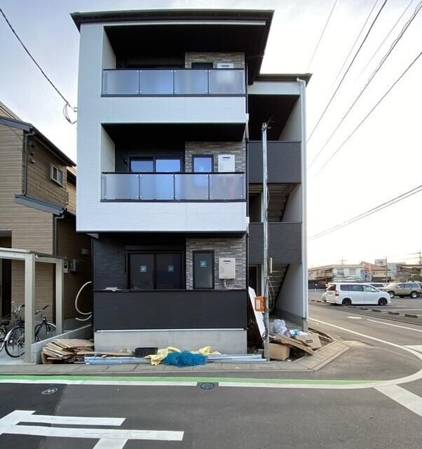 ��ʌ�����s�΋u�P����4-11-16�̃A�p�[�g�̌����O��