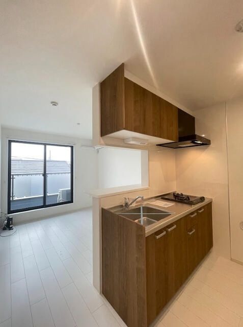 ��ʌ�����s�΋u�P���ڂ̃A�p�[�g�̃L�b�`��