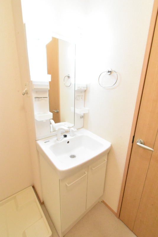 ��ʌ������s�����T���ڂ̃A�p�[�g�̐��ʏ�