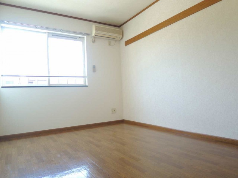 ��ʌ��k�����S�ɓޒ��厚�����̃A�p�[�g�̂��̑������E�X�y�[�X