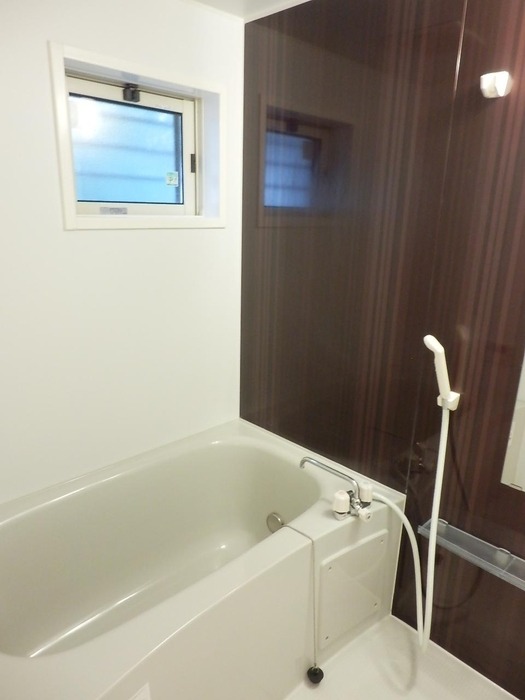 ��ʌ�����s�厚����̃A�p�[�g�̃o�X