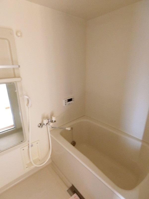 ��ʌ��@�c�s�厚�쓇�̃A�p�[�g�̃o�X