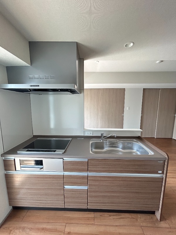 ��ʌ��������܎s��{�扺���Q���ڂ̃}���V�����̃L�b�`��