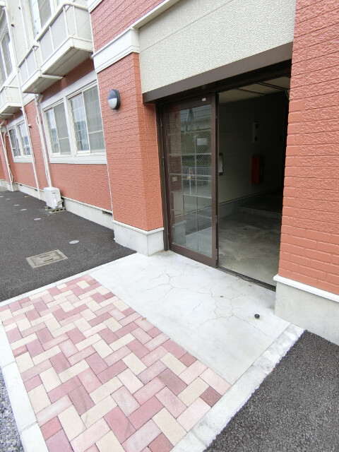 ��ʌ��@�c�s�厚�쓇�̃A�p�[�g�̃G���g�����X