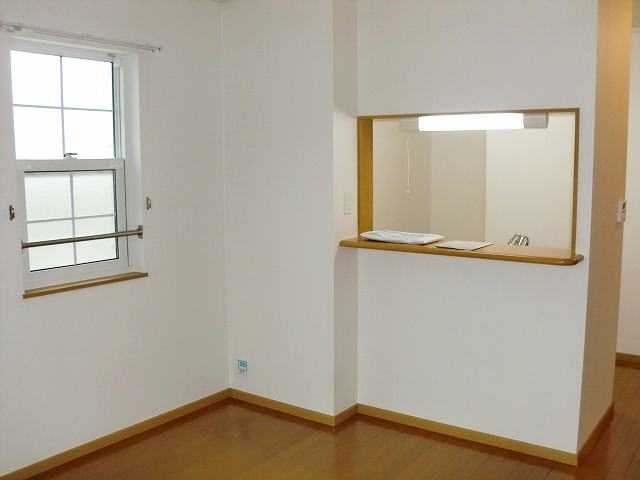 ��ʌ������s�����̃A�p�[�g�̋��ԁE���r���O