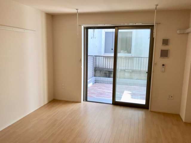 ��ʌ��������܎s�Y�a���ՂU���ڂ̃}���V�����̂��̑������E�X�y�[�X