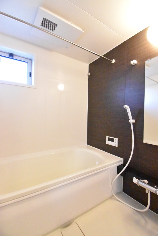 ��ʌ��z�J�s���C�N�^�E���U���ڂ̃A�p�[�g�̃o�X