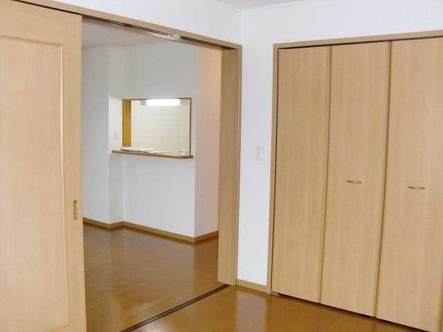 ��ʌ������s�����̃A�p�[�g�̎��[