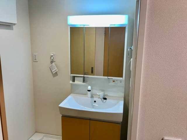 ��ʌ��������܎s�Y�a���ՂU���ڂ̃}���V�����̐��ʏ�