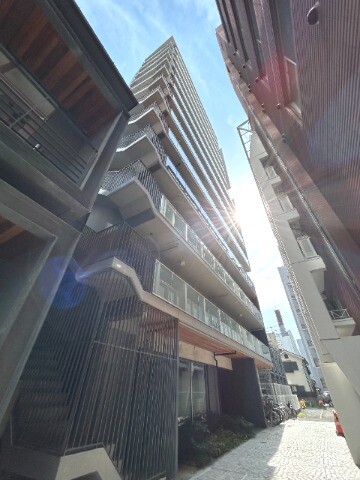 ��ʌ��������܎s��{�撇���Q����81-2�̃}���V�����̌����O��