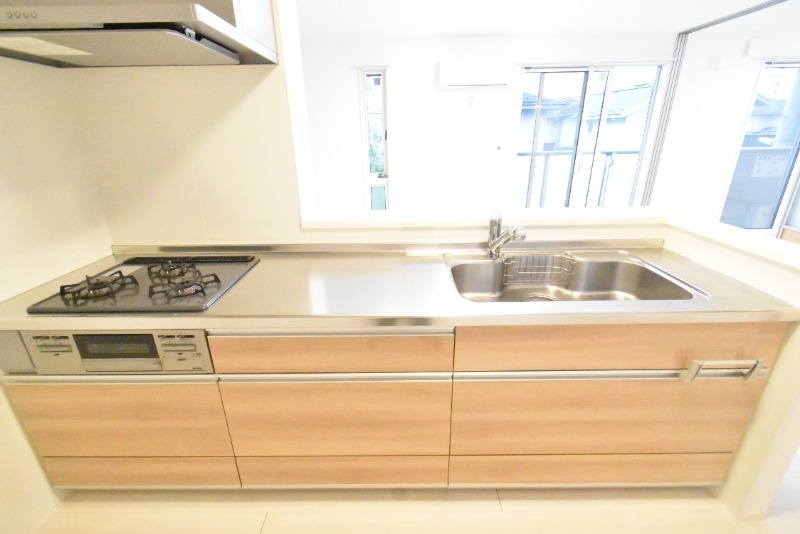 ��ʌ��z�J�s���C�N�^�E���X���ڂ̃A�p�[�g�̃L�b�`��