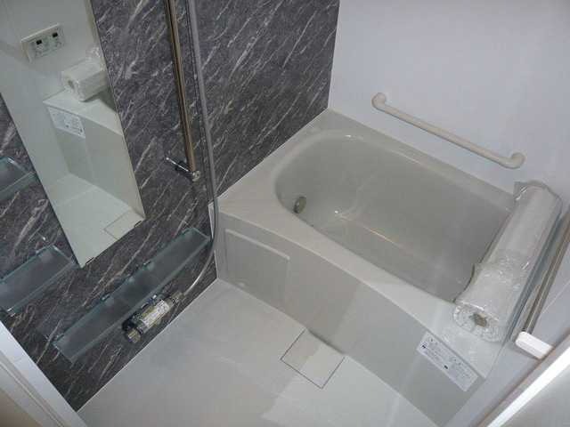 ��ʌ��������܎s��{��V�����P���ڂ̃A�p�[�g�̃o�X