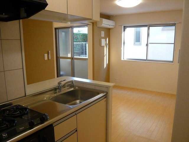 ��ʌ��������܎s��{��V�����P���ڂ̃A�p�[�g�̃L�b�`��