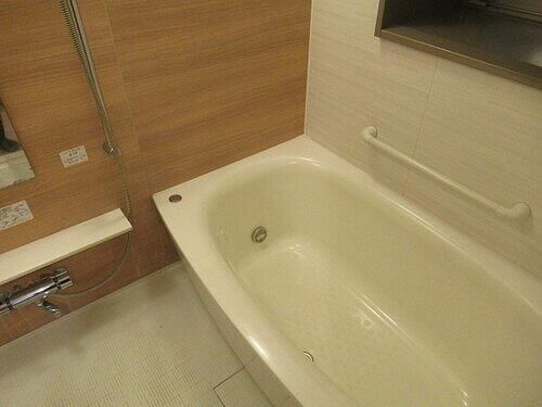 ��ʌ��z�J�s���C�N�^�E���W���ڂ̃}���V�����̃o�X