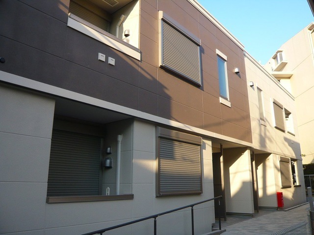 ��ʌ��������܎s��{��V�����P���ڂ̃A�p�[�g�̃G���g�����X