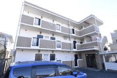 ��ʌ��������܎s��{��O���R����170�̃}���V�����̌����O��