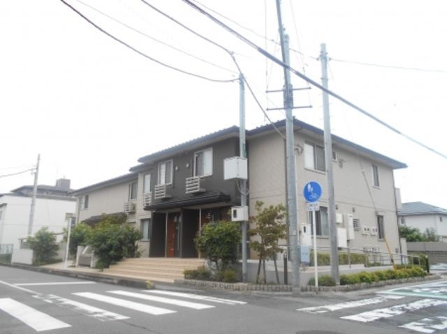 ��ʌ��������܎s�k��{����141-1�̃A�p�[�g�̌����O��