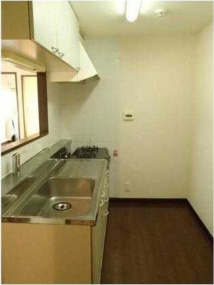 ��ʌ��������܎s�΋擌���R���ڂ̃}���V�����̃L�b�`��