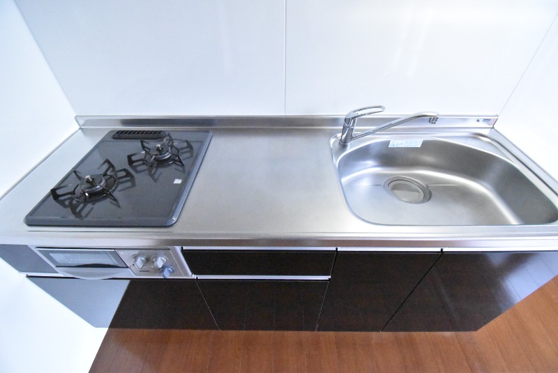 ��ʌ��������܎s�k��{�����Q���ڂ̃A�p�[�g�̃L�b�`��