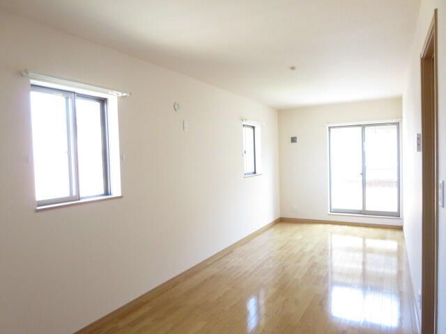 ��ʌ��������܎s������x�蒬�̃A�p�[�g�̋��ԁE���r���O