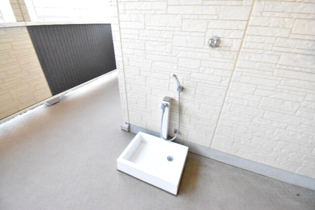 ��ʌ��z�J�s���C�N�^�E���X���ڂ̃A�p�[�g�̂��̑�