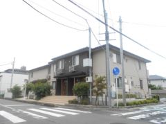 ��ʌ��������܎s�k��{����141-1�̃A�p�[�g�̌����O��