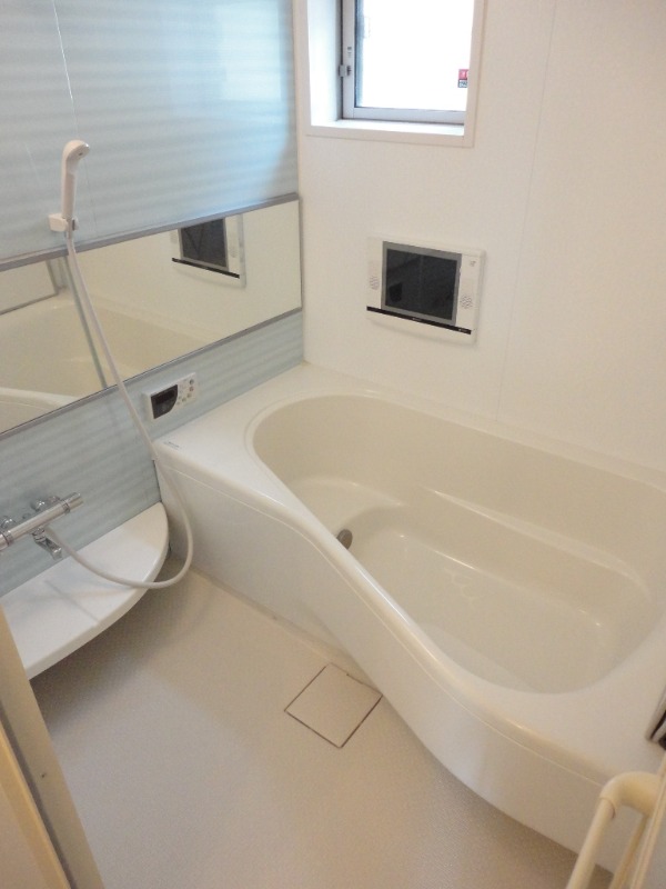 ��ʌ��������܎s��{��O���P���ڂ̃e���X�n�E�X�̃o�X