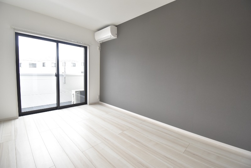 ��ʌ��������܎s���搼�x�W���ڂ̃A�p�[�g�̋��ԁE���r���O