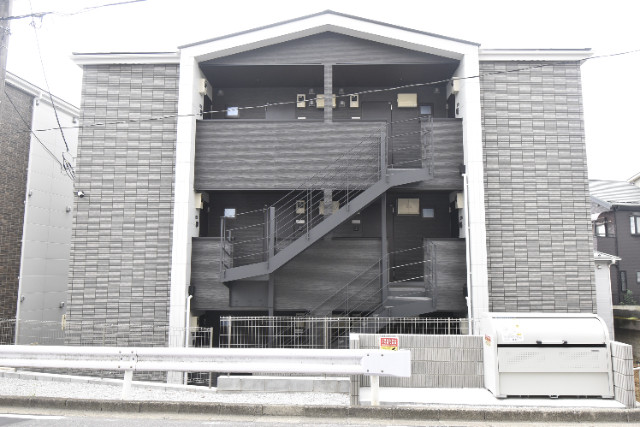 ��ʌ��������܎s���搼�x�W����21-40�̃A�p�[�g�̌����O��