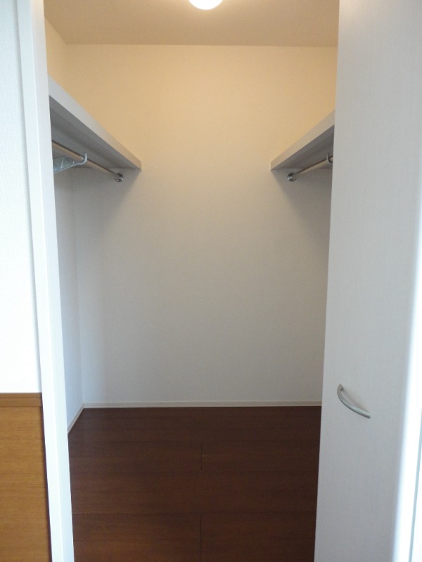 ��ʌ��������܎s��{��O���P���ڂ̃e���X�n�E�X�̎��[