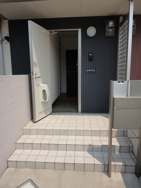 ��ʌ��������܎s��{��O���P���ڂ̃e���X�n�E�X�̃G���g�����X