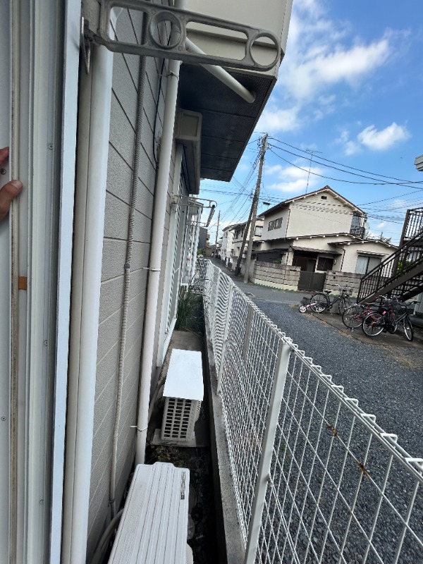 ��ʌ�����s�΋u�Q���ڂ̃A�p�[�g�̃o���R�j�[