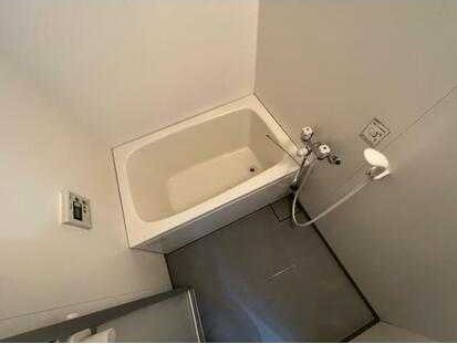 ��ʌ��z�J�s��z�J�R���ڂ̃}���V�����̃o�X