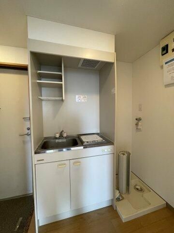 ��ʌ�����s�����Q���ڂ̃}���V�����̃L�b�`��