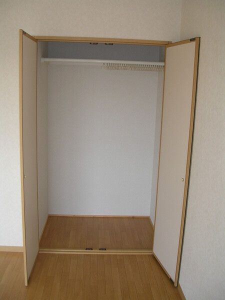 ��ʌ�����s���P���ڂ̃A�p�[�g�̂��̑������E�X�y�[�X