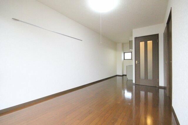 ��ʌ��������܎s�������a�c���Q���ڂ̃A�p�[�g�̂��̑������E�X�y�[�X