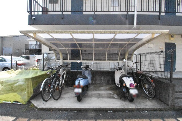 ��ʌ��������܎s�������a�c���Q���ڂ̃A�p�[�g�̂��̑�