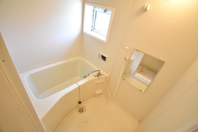 ��ʌ��������܎s����厚��c�{�̃A�p�[�g�̃o�X