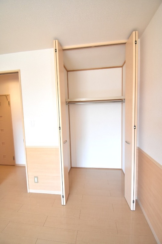 ��ʌ��������܎s����厚��c�{�̃A�p�[�g�̎��[