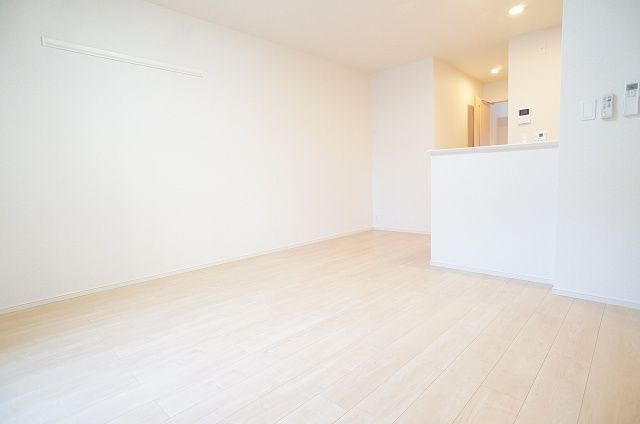 ��ʌ�����s�؂R���ڂ̃A�p�[�g�̂��̑������E�X�y�[�X