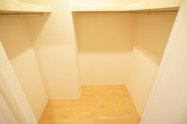 ��ʌ�����s�؂R���ڂ̃A�p�[�g�̎��[