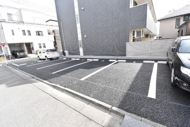 ��ʌ��������܎s��{��x�̓����R���ڂ̃}���V�����̒��ԏ�