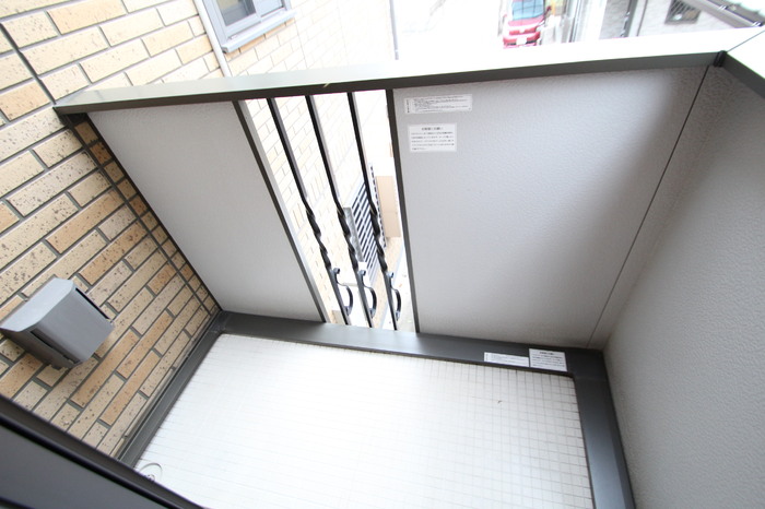 ��ʌ��������܎s����O���U���ڂ̃A�p�[�g�̃o���R�j�[