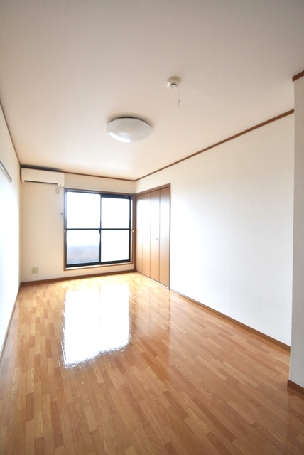 ��ʌ��������܎s��{��O���P���ڂ̃A�p�[�g�̋��ԁE���r���O